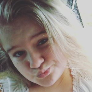 Meet your Posher, Molly